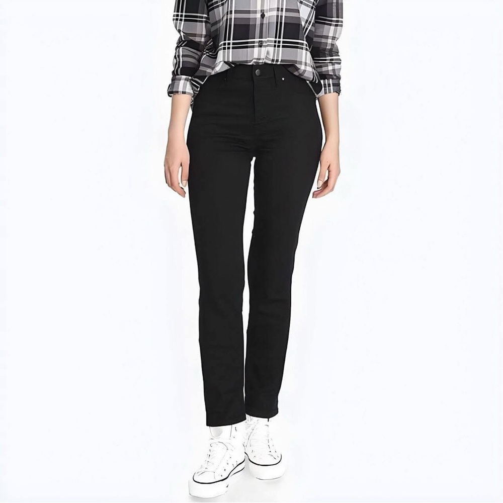 Uniqlo women’s stretch jeans size 27x31 inch true black
